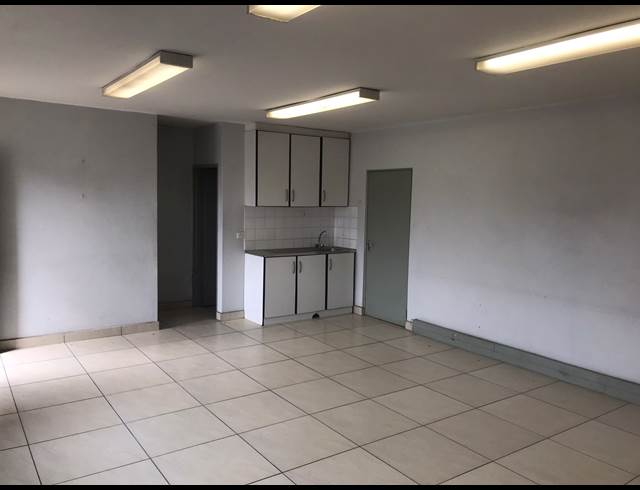 279M² WAREHOUSE TO LET IN WESTMEAD