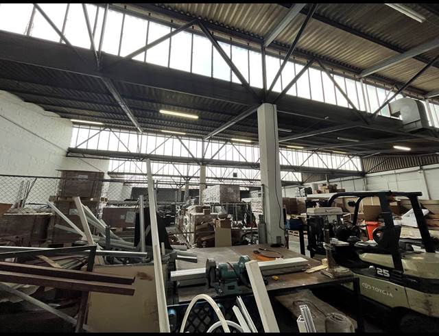 1,810M² WAREHOUSE TO LET IN EPPING INDUSTRIAL