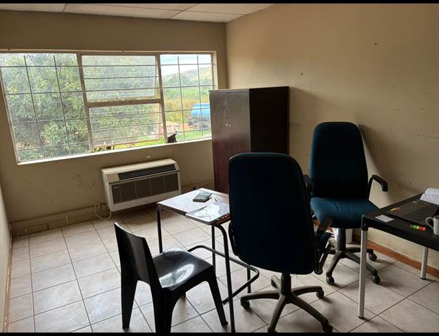 300M² OFFICE TO LET IN KIRKNEY