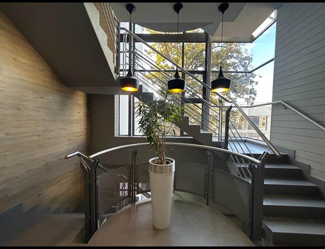 415M² BUILDING TO LET IN NEWLANDS