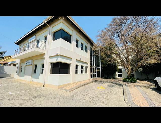 280M² OFFICE TO LET IN KRUGERSDORP CENTRAL