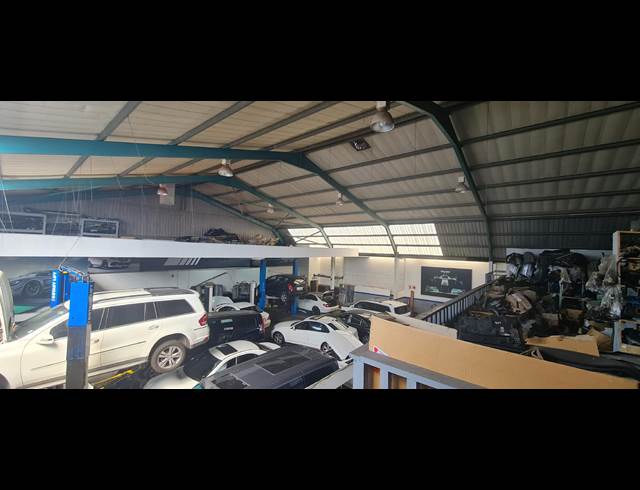 450M² FACTORY TO LET IN OTTERY EAST