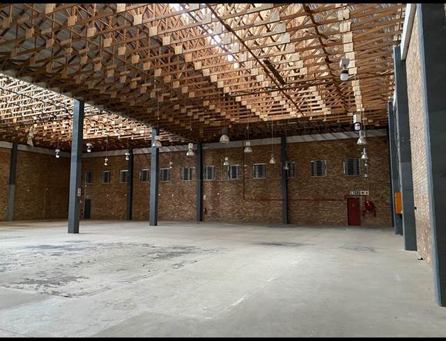 3,229M² WAREHOUSE TO LET IN HALFWAY HOUSE