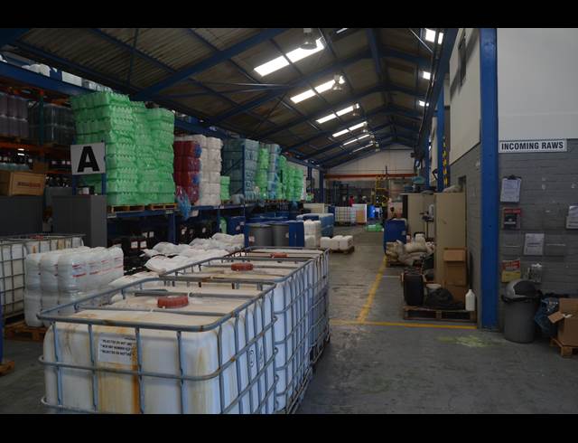 1,617M² WAREHOUSE TO LET IN BEACONVALE