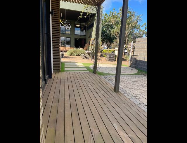 8M² OFFICE TO LET IN BALLITO RURAL