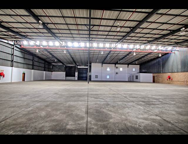 1,607M² WAREHOUSE TO LET IN HOOGLAND