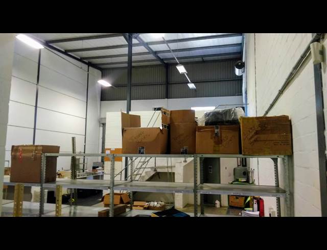 296M² WAREHOUSE TO LET IN BRACKENFELL INDUSTRIAL