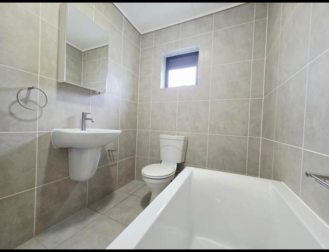 3 BEDROOM PROPERTY TO RENT IN GREENBAY ECO ESTATE
