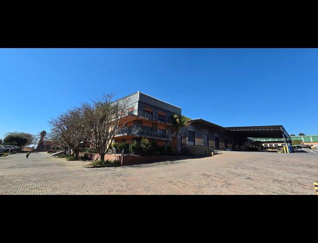 9,700M² WAREHOUSE TO LET IN NORTH RIDING