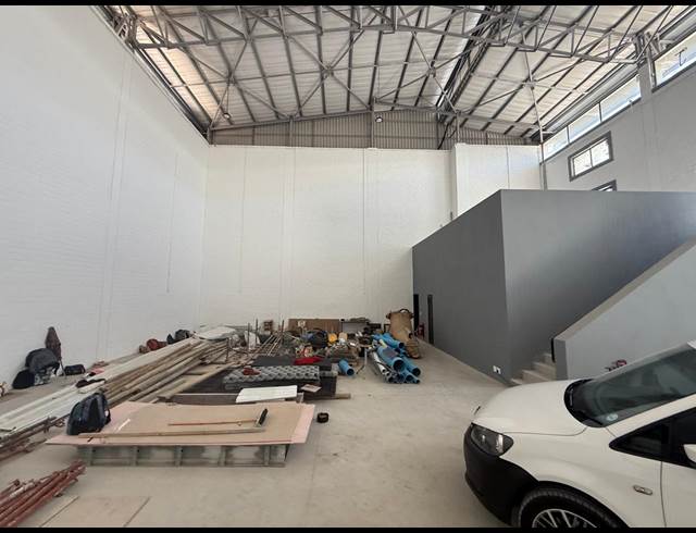 436M² WAREHOUSE TO LET IN BELLVILLE SOUTH INDUSTRIA