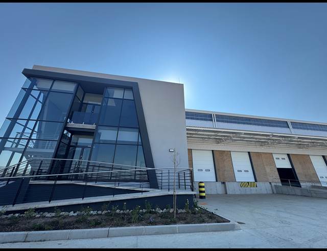 2,250M² WAREHOUSE TO LET IN AIRPORT PARK