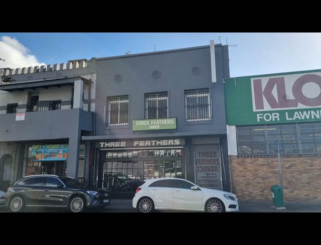 75M² BUSINESS TO LET IN WOODSTOCK