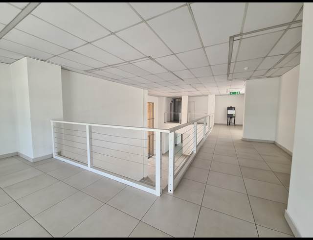 2,344M² OFFICE TO LET IN VORNA VALLEY
