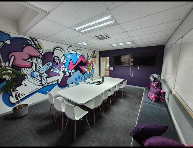 412M² OFFICE TO LET IN GREENSTONE HILL