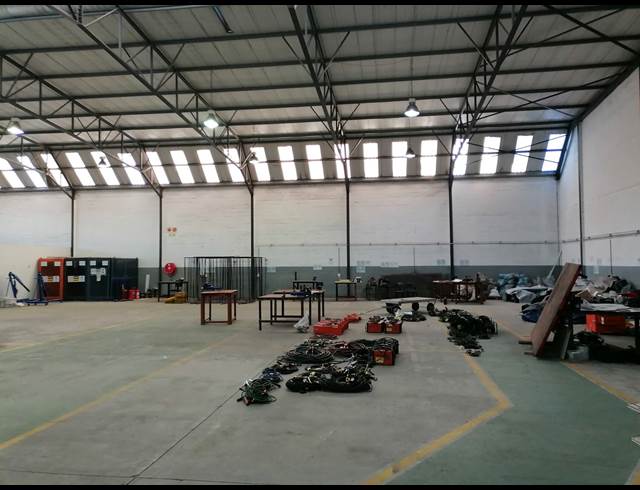 1,040M² WAREHOUSE TO LET IN KILLARNEY GARDENS