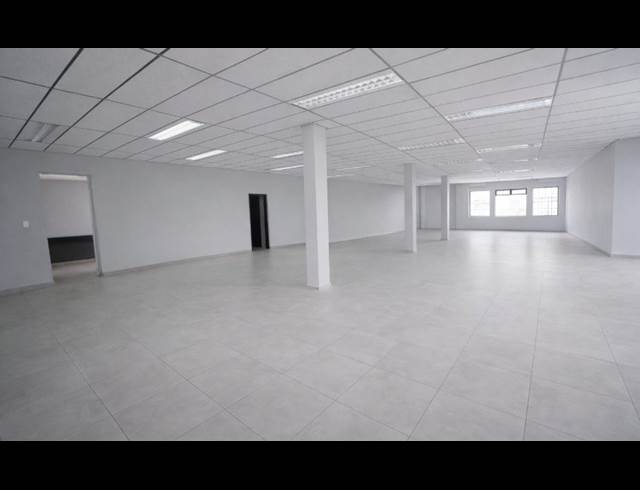 252M² BUSINESS CENTRE TO LET IN NELSPRUIT EXT 14