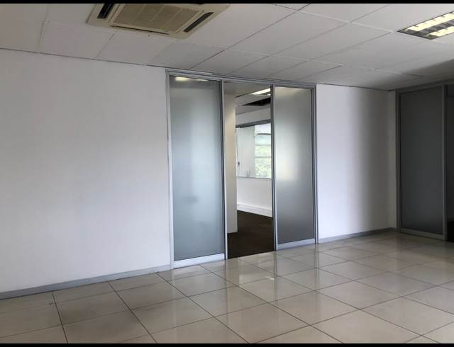 972M² OFFICE TO LET IN CRAIGHALL