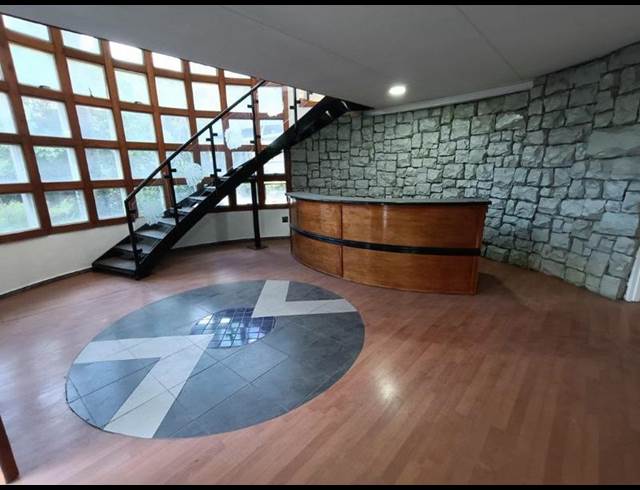 BUSINESS PROPERTY TO RENT IN HALFWAY HOUSE