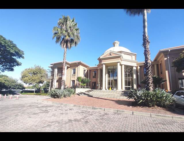 586M² OFFICE TO LET IN BRYANSTON