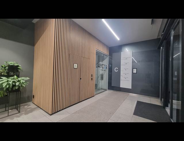 236M² OFFICE TO LET IN WOODSTOCK