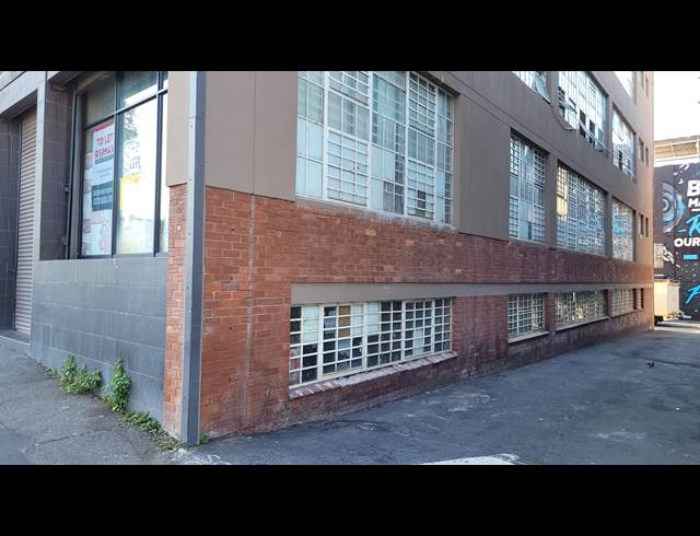 231M² RETAIL RENTED IN STAMFORD HILL