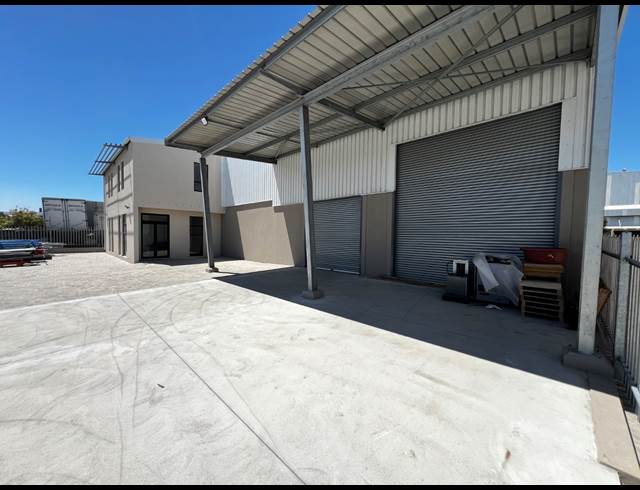 685M² WAREHOUSE TO LET IN AIRPORT INDUSTRIA