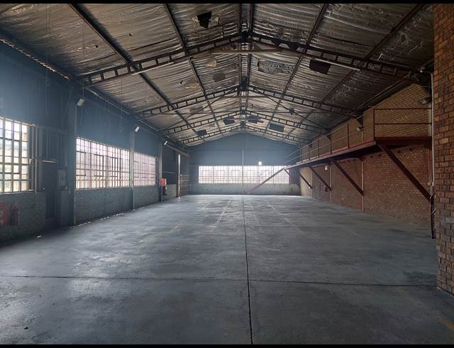 524M² WAREHOUSE RENTED IN ANDERBOLT