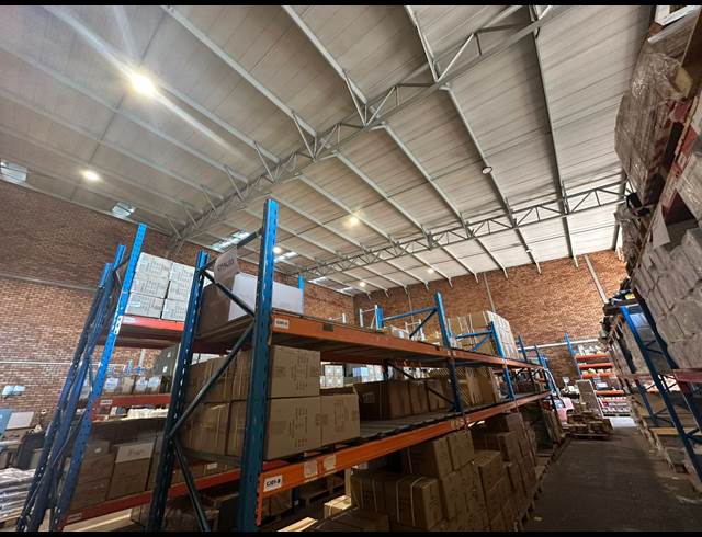 599.40M² WAREHOUSE TO LET IN MEADOWDALE