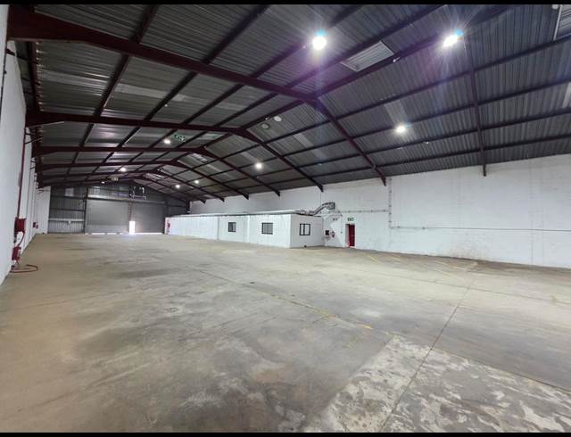 600M² WAREHOUSE TO LET IN STRAND CENTRAL