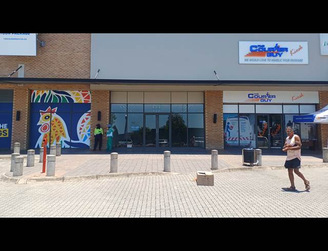 151M² RETAIL TO LET IN RIVERSIDE PARK