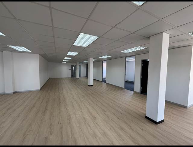 254M² OFFICE TO LET IN TYGER VALLEY