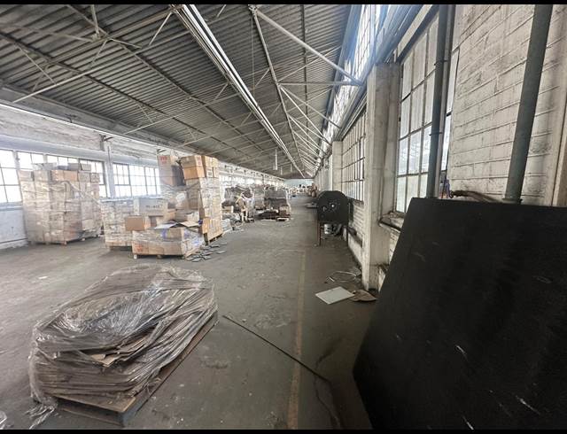 5,000M² WAREHOUSE TO LET IN HENVILLE