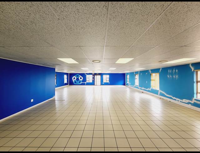 753M² OFFICE TO LET IN NORTH RIDING