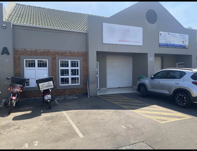 101M² BUSINESS CENTRE TO LET IN HUGHES