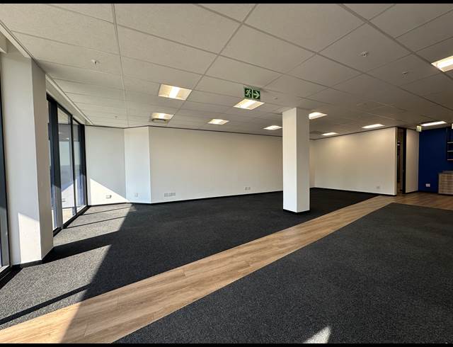 180M² OFFICE TO LET IN GLENADRIENNE EAST