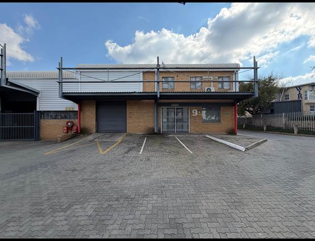 328M² WAREHOUSE TO LET IN HALFWAY HOUSE