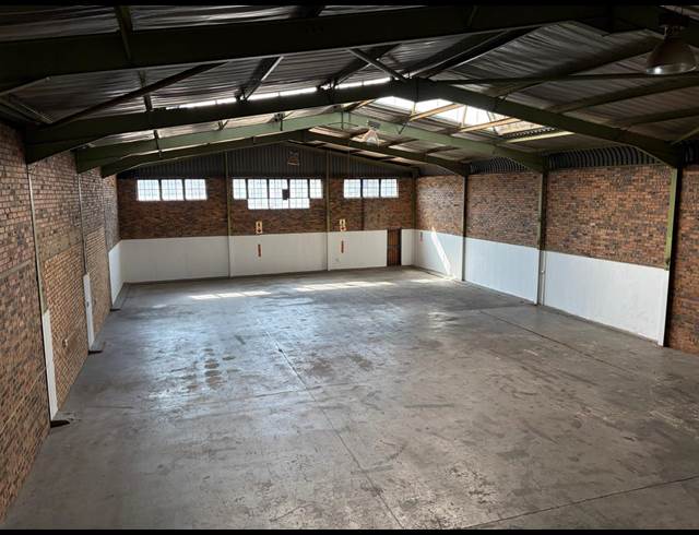 488M² WAREHOUSE TO LET IN PROLECON