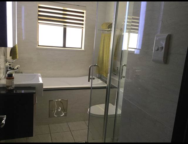 2 bed property to rent in MAROELADAL