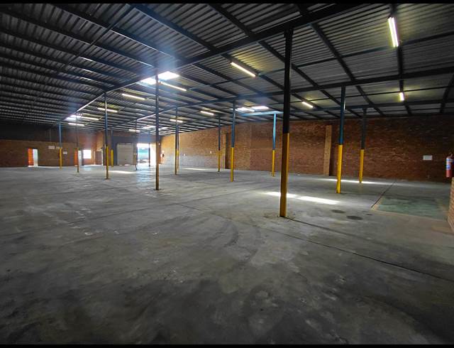 960M² WAREHOUSE TO LET IN POMONA