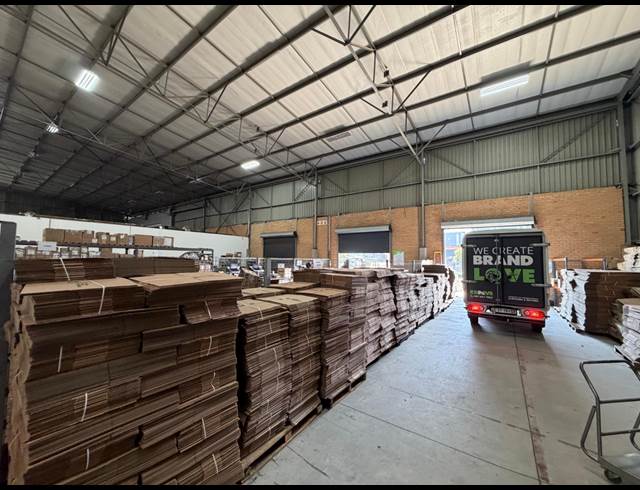 3,137M² WAREHOUSE TO LET IN HALFWAY HOUSE