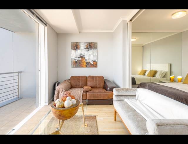 1 BEDROOM APARTMENT TO LET IN BEACHFRONT