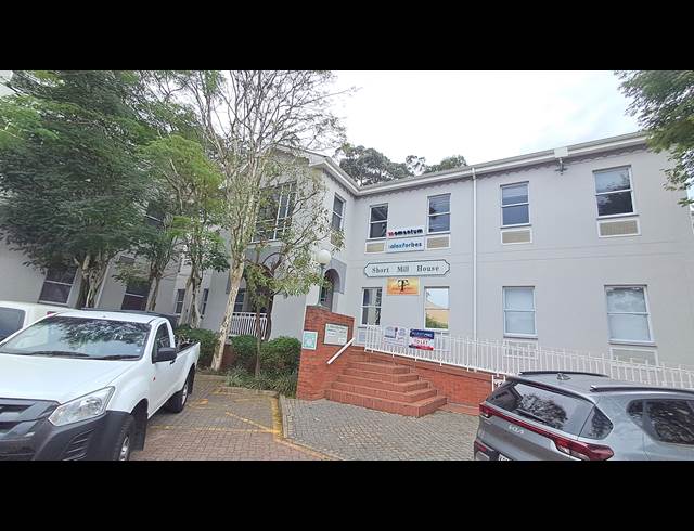 69.70M² OFFICE RENTED IN SELBORNE