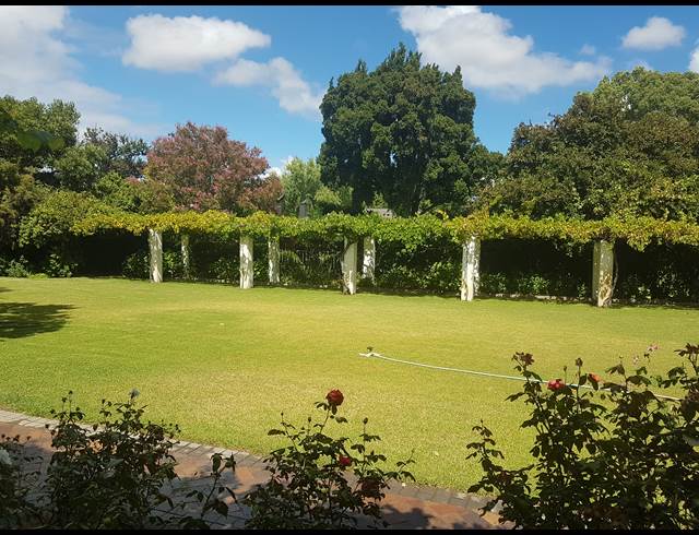 4 bed property to rent in LANGERUG