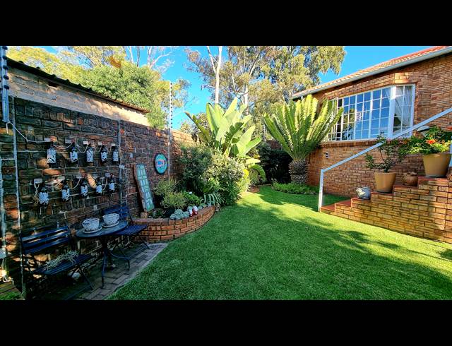 3 bed property to rent in CHANCLIFF AH