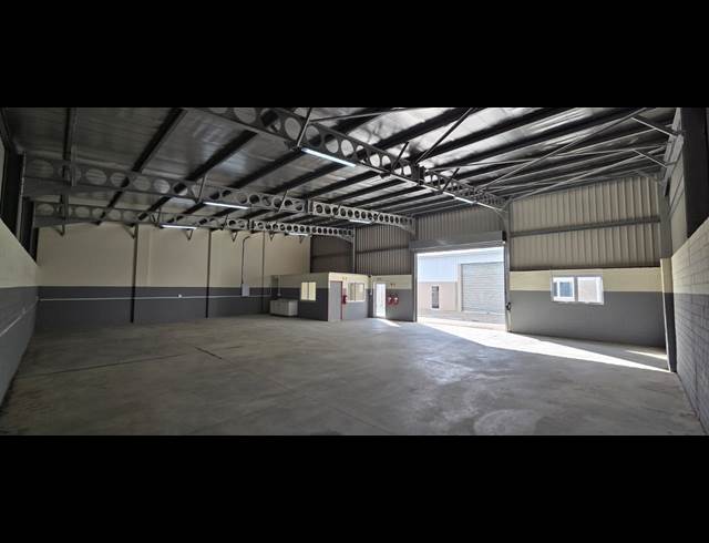 220M² WAREHOUSE TO LET IN WELLINGTON CENTRAL