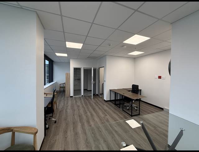 36M² OFFICE TO LET IN CAPE TOWN CITY CENTRE
