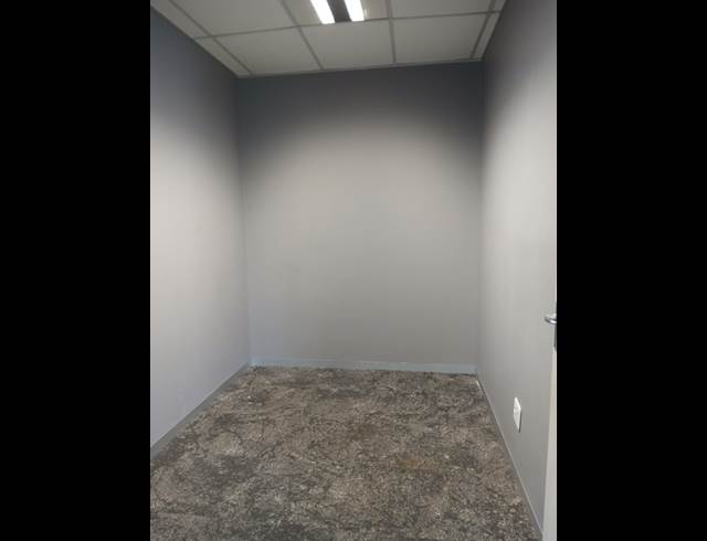 306M² OFFICE TO LET IN LA LUCIA RIDGE
