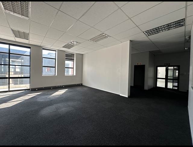 154.50M² OFFICE TO LET IN ECO PARK ESTATE