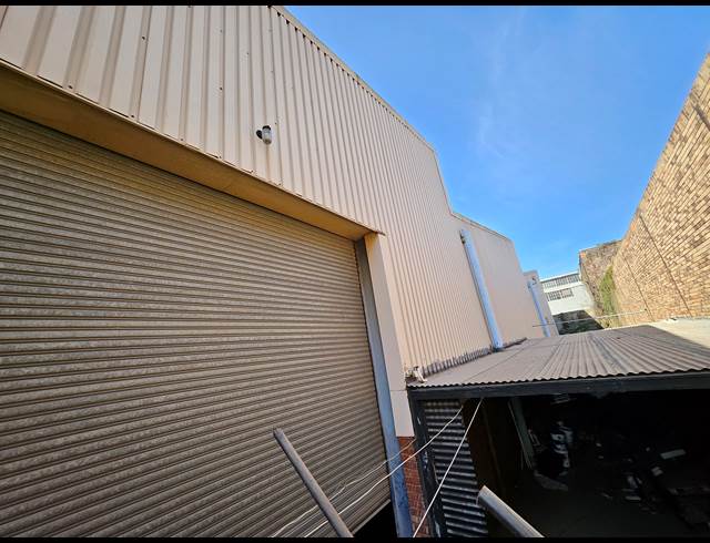 2,400M² WAREHOUSE TO LET IN PRETORIA WEST