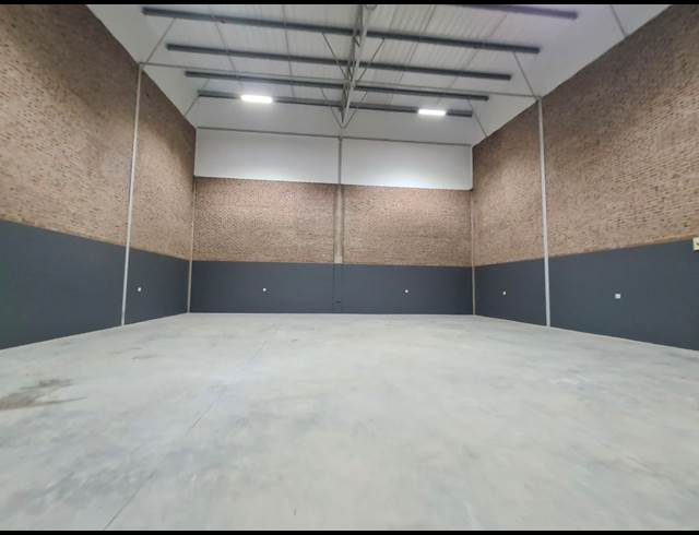 519M² WAREHOUSE TO LET IN SAMRAND BUSINESS PARK